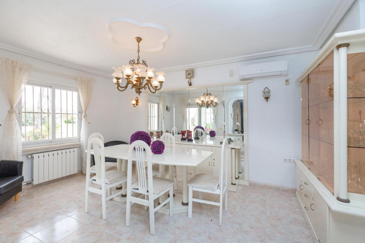 Fidalsa Grand Mediterranean Beachfront Villa ปลายาฟลาเมงกา ภายนอก รูปภาพ