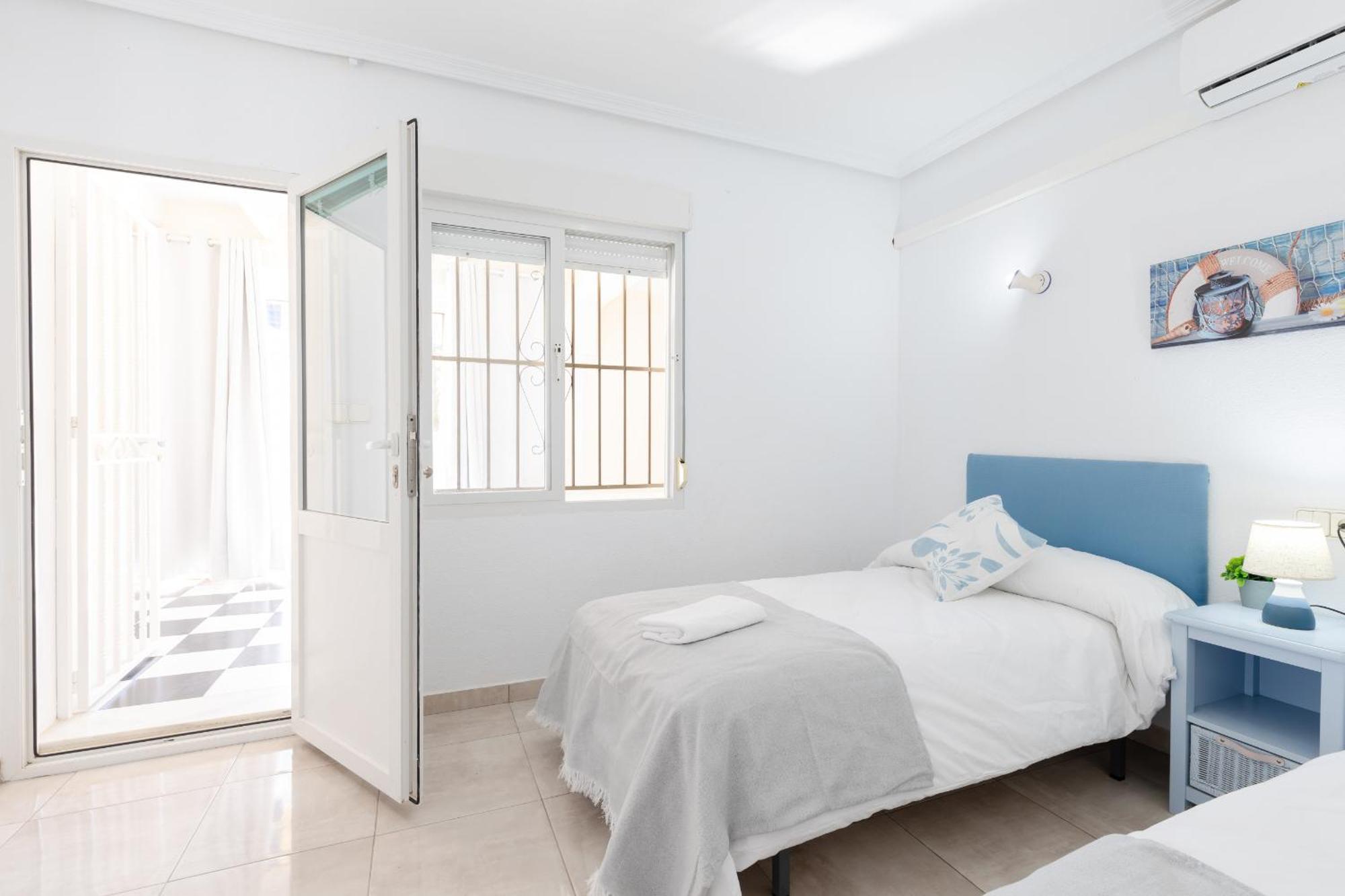 Fidalsa Grand Mediterranean Beachfront Villa ปลายาฟลาเมงกา ภายนอก รูปภาพ