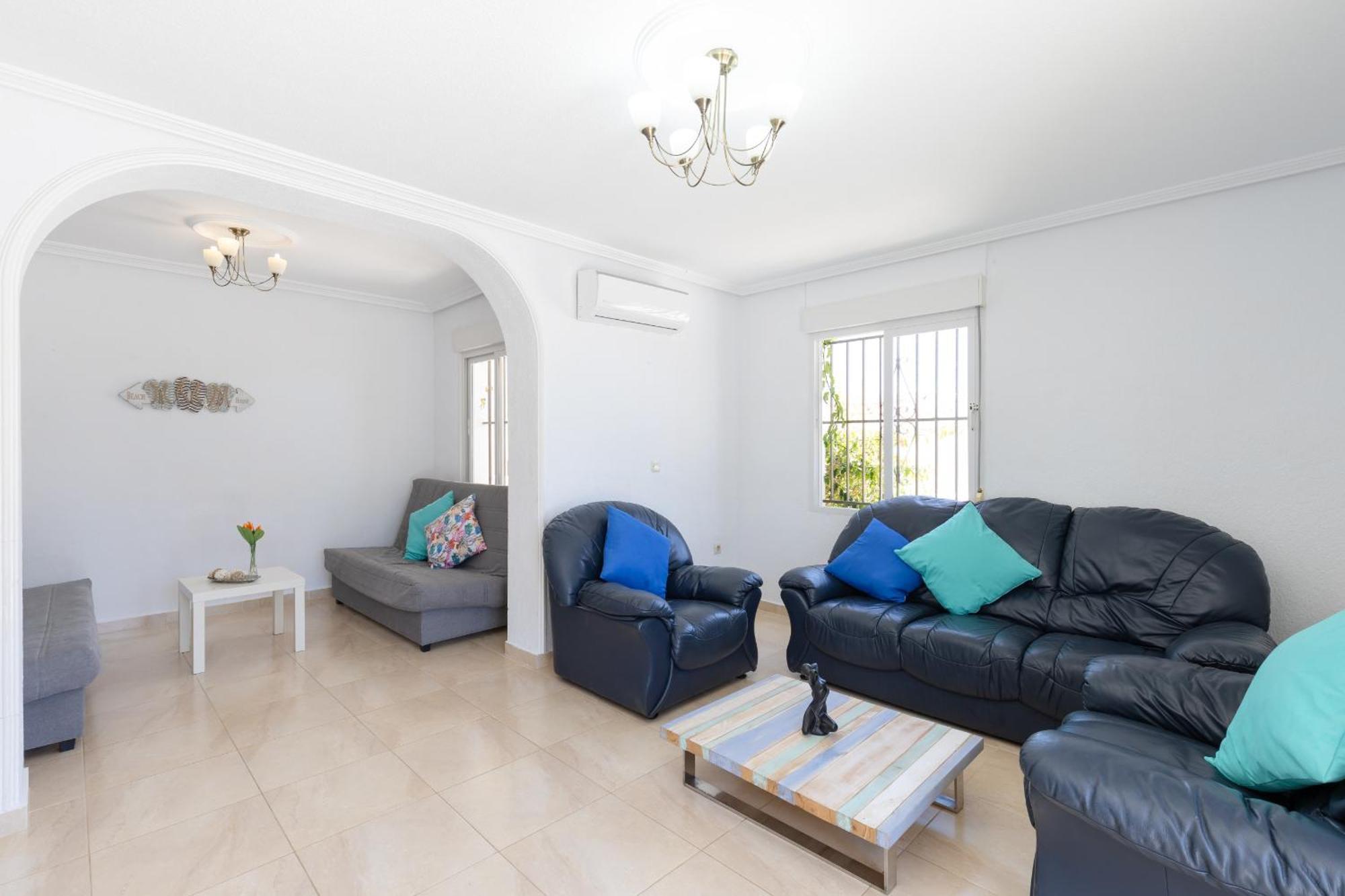 Fidalsa Grand Mediterranean Beachfront Villa ปลายาฟลาเมงกา ภายนอก รูปภาพ