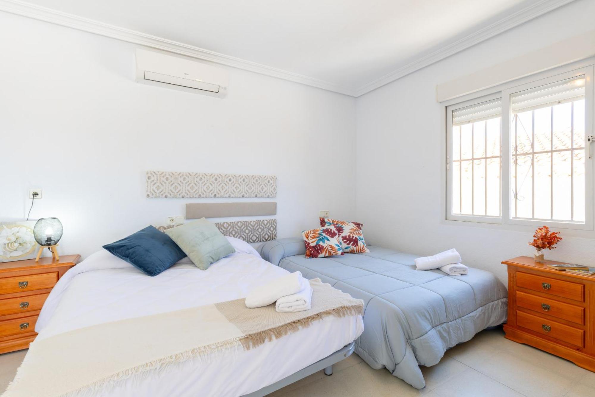 Fidalsa Grand Mediterranean Beachfront Villa ปลายาฟลาเมงกา ภายนอก รูปภาพ