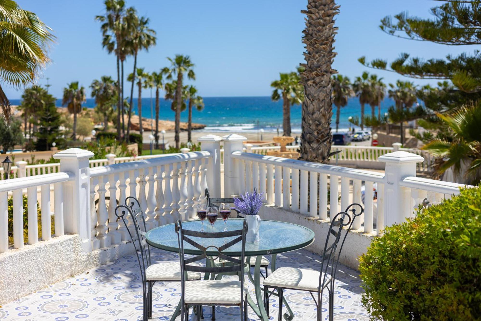 Fidalsa Grand Mediterranean Beachfront Villa ปลายาฟลาเมงกา ภายนอก รูปภาพ