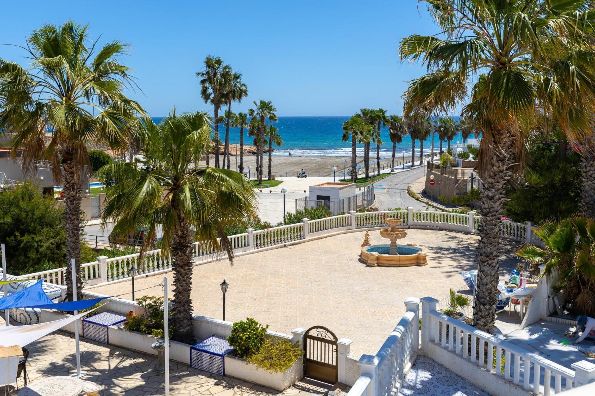 Fidalsa Grand Mediterranean Beachfront Villa ปลายาฟลาเมงกา ภายนอก รูปภาพ