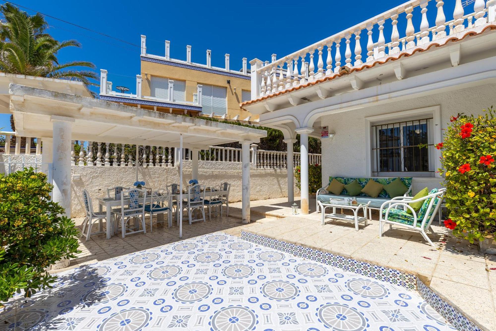 Fidalsa Grand Mediterranean Beachfront Villa ปลายาฟลาเมงกา ภายนอก รูปภาพ